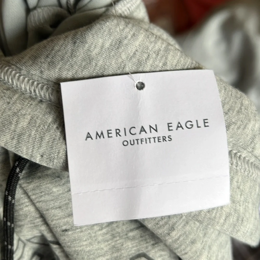 American Eagle AE 24/7 Good Vibes Hoodie - Picture 8 of 10